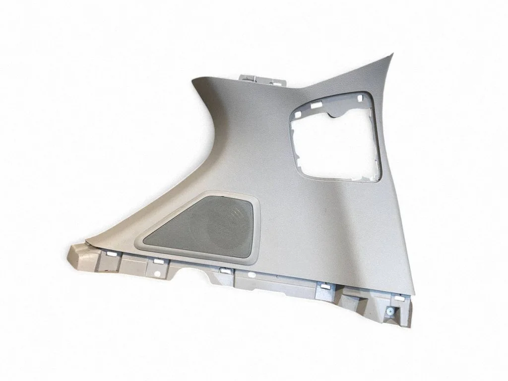 (D)pillar trim (top) – Toyota Land Cruiser (J150) (2009-)