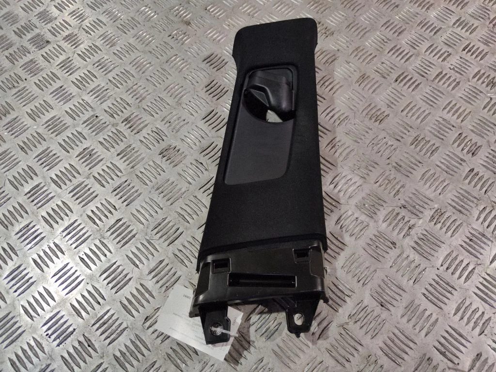 (B) pillar trim (top) 7302378010