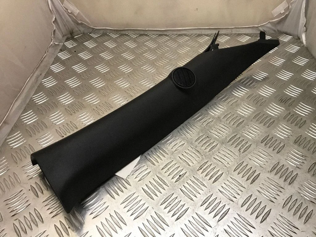 (B) pillar trim (top) FR3B6303512