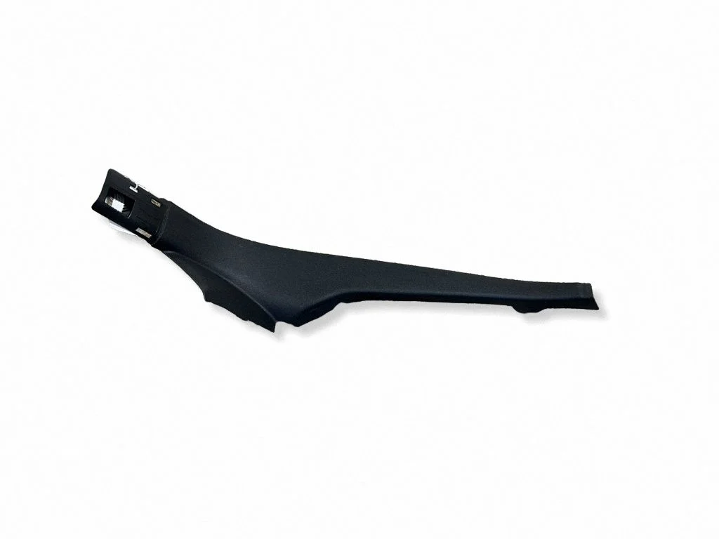 Aizmugurējā sliekšņa apdare (iekšējā) 4KE867768