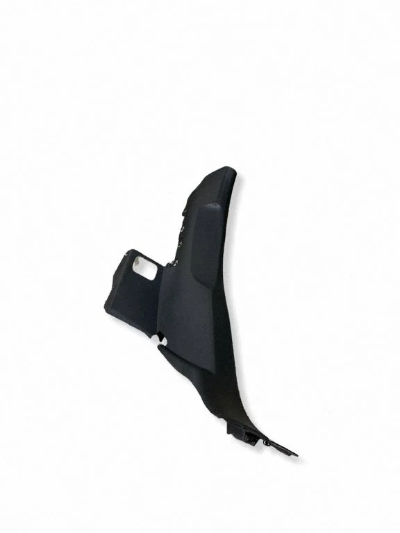 Aizmugurējā sliekšņa apdare (iekšējā) 4M0867767
