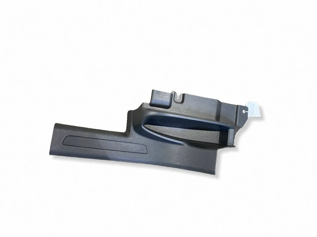 Rear sill trim cover 5NA868269B
