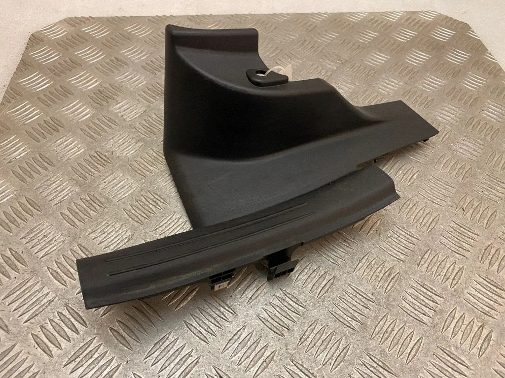 Tagalävise kate (sisemine) 85875CZ000
