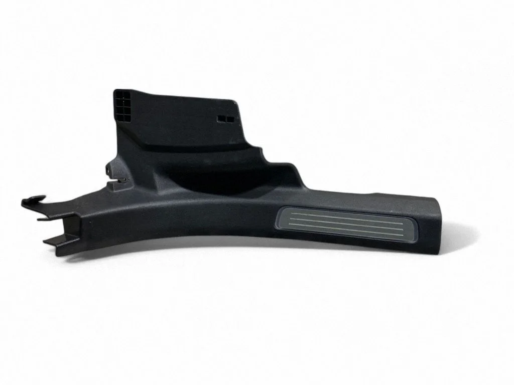 Rear sill trim cover 31377619