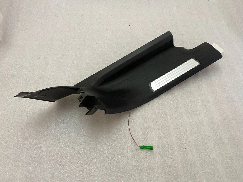Rear sill trim cover 39829998