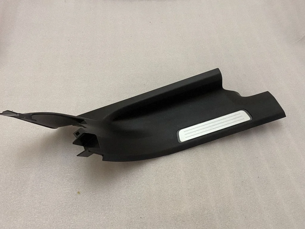 Rear sill trim cover 39829998