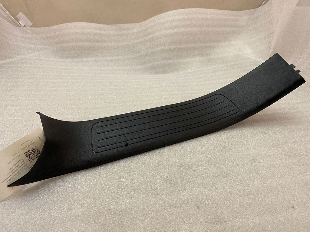 Rear sill trim cover A1666800204