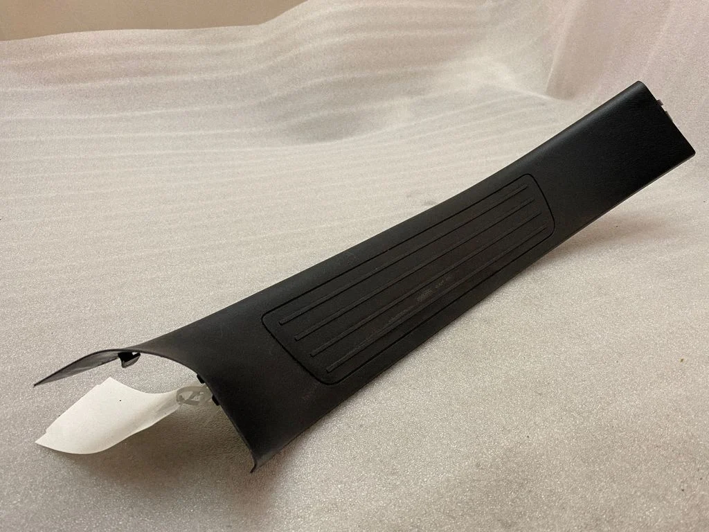 Rear sill trim cover A1666800104