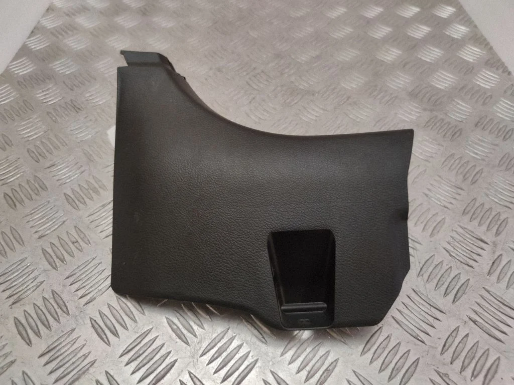 Foot area side trim – Lexus NX (2014-2021)