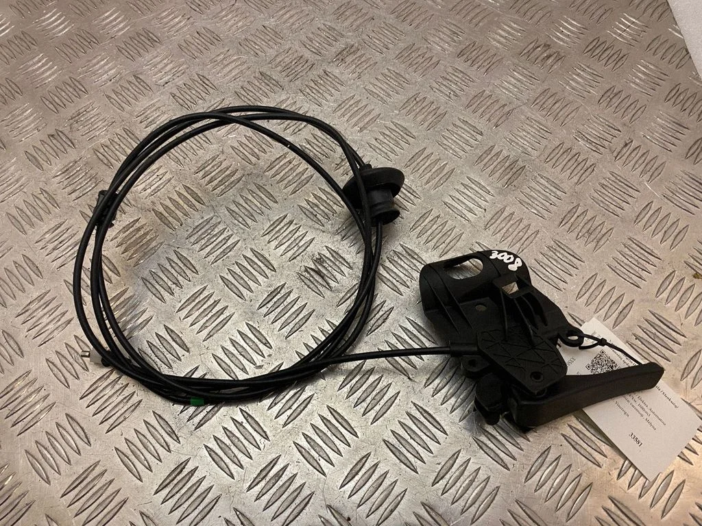 Engine bonnet (hood) release handle