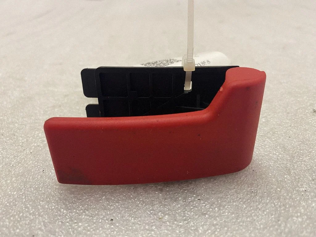 Engine bonnet (hood) release handle – Mercedes-Benz ML-Class W166 (2012-2017)