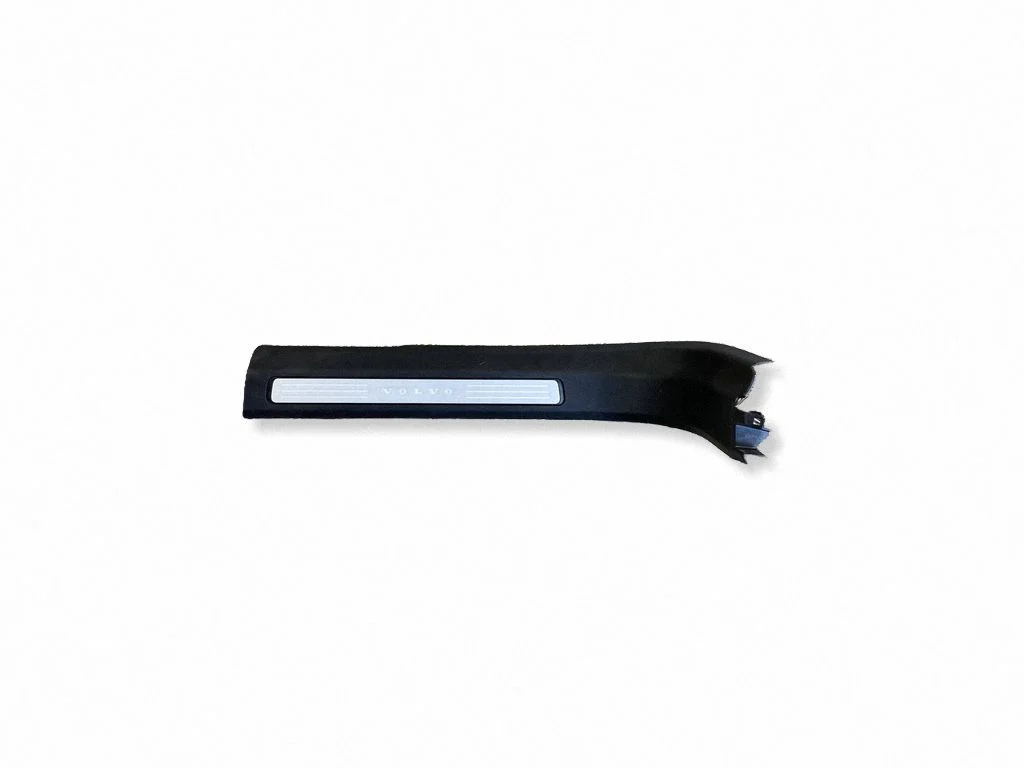 Priekšējā sliekšņa apdare (iekšējā) 31448015