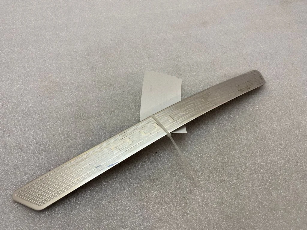 Side skirt front trim – Buick Encore GX I (2019-)