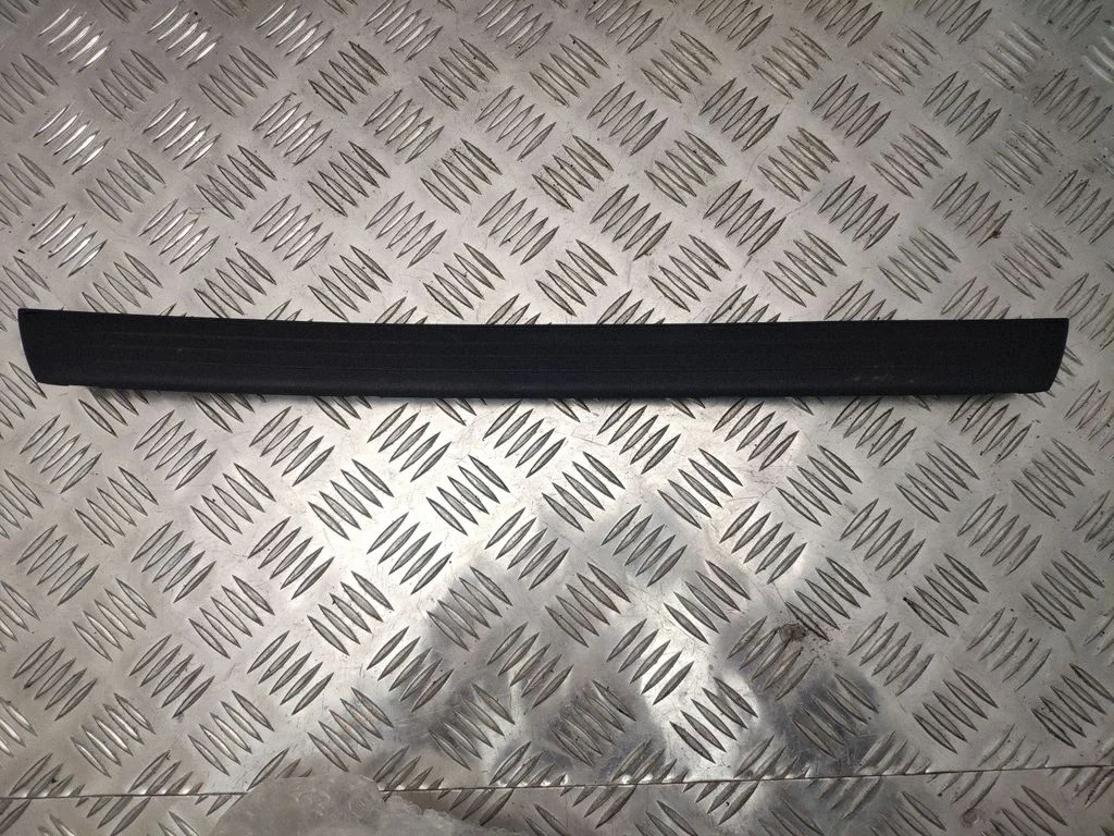 Side skirt front trim 6791153030