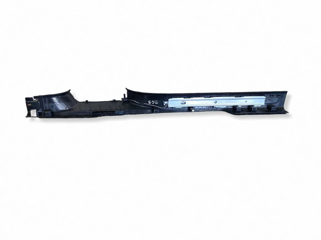 Front sill trim cover 5NA853370