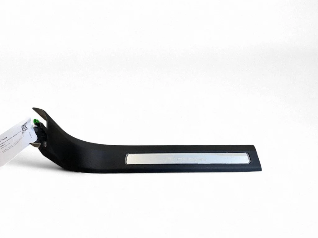 Front sill trim cover – Volvo XC90 (2014-)
