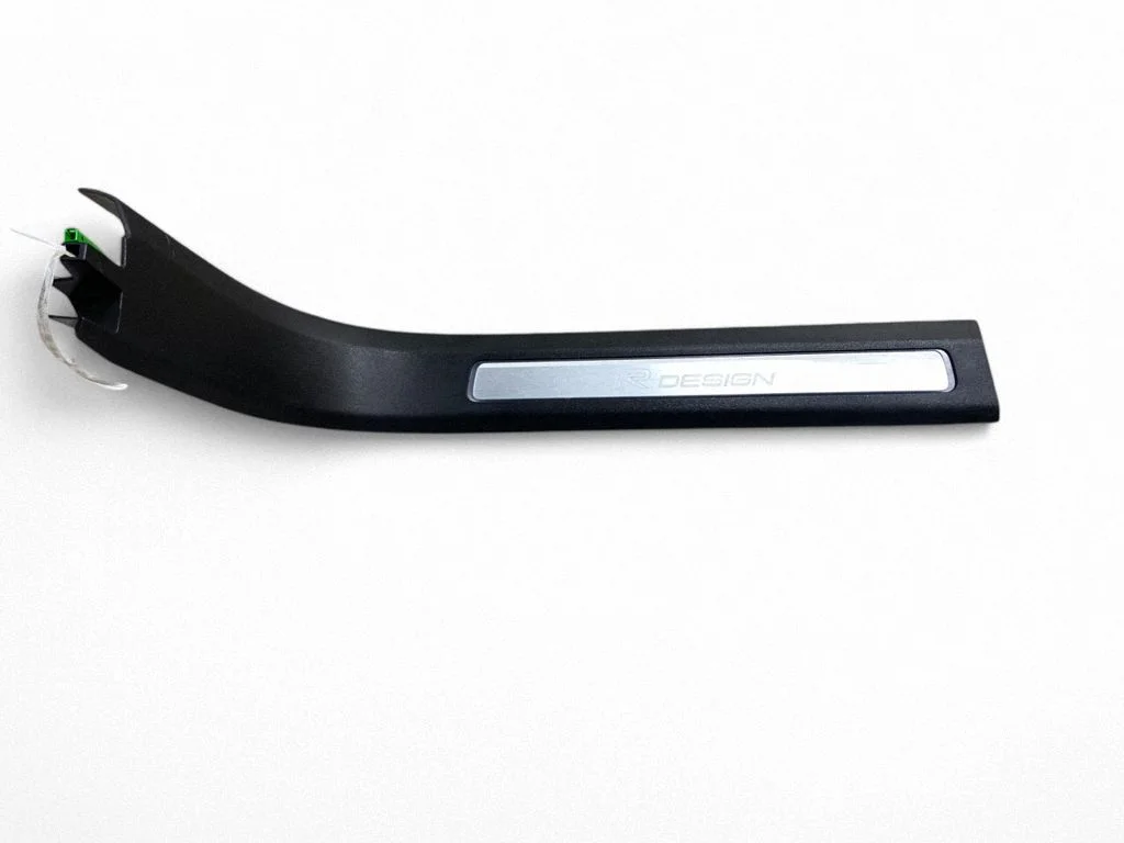 Front sill trim cover 30363642