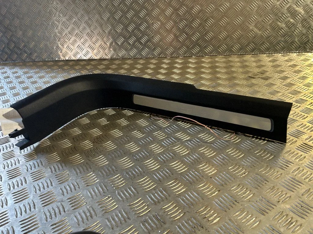 Front sill trim cover – Volvo XC90 (2014-)