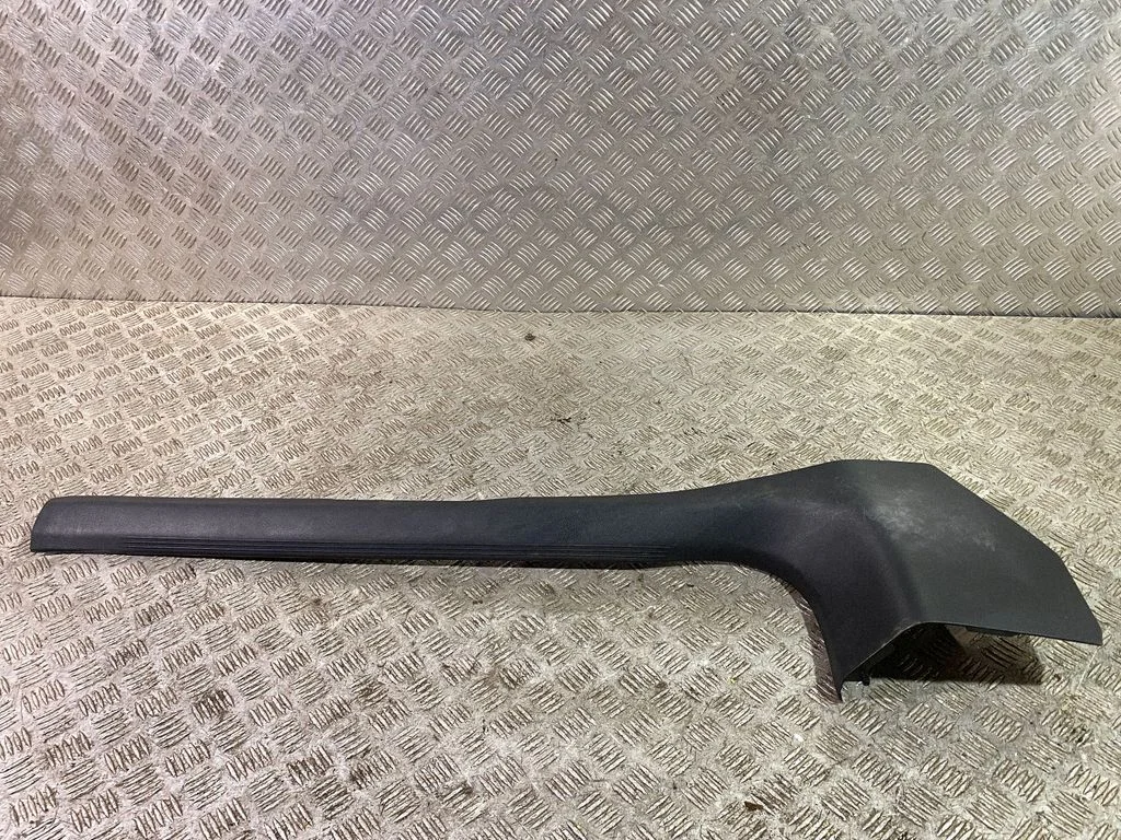 Front sill trim cover A2386860300