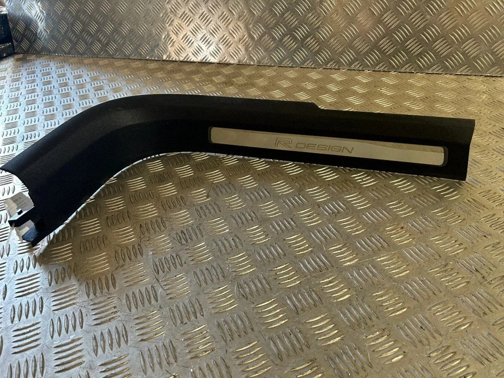 Front sill trim cover – Volvo XC90 (2014-)