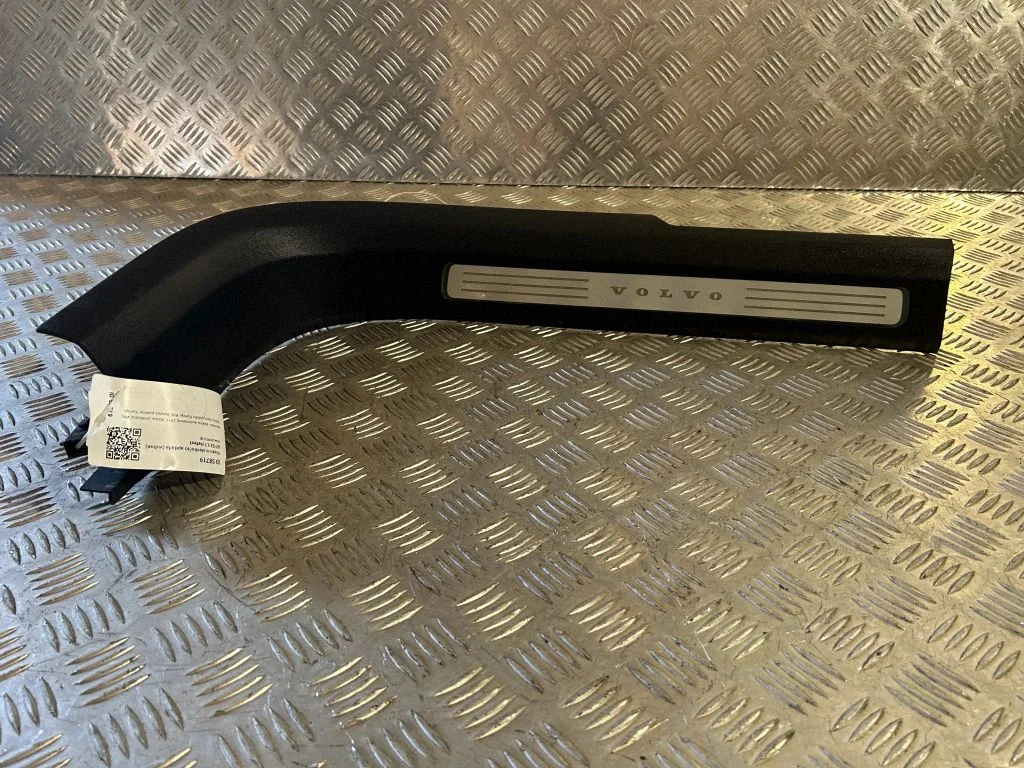 Front sill trim cover – Volvo XC90 (2014-)