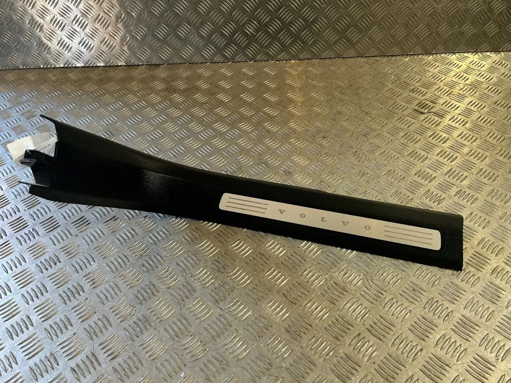 Front sill trim cover – Volvo XC90 (2014-)