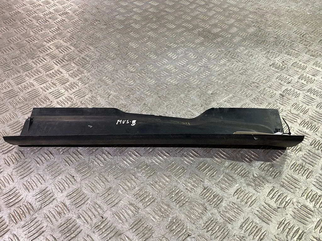 Front sill trim cover FR3B6313201AEW