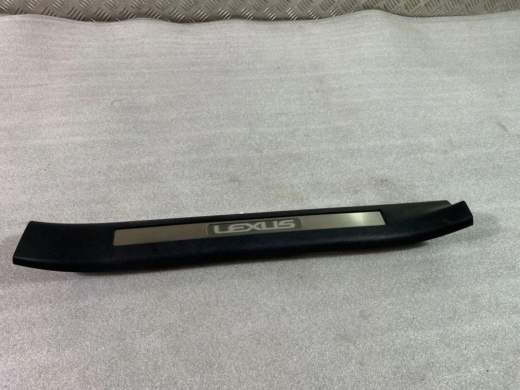 Front sill trim cover – Lexus RX 450H (2016-)