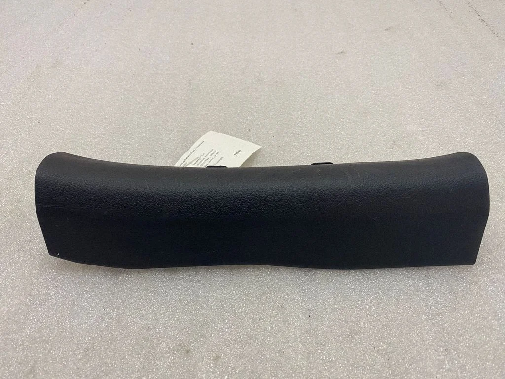 Front sill trim cover – right