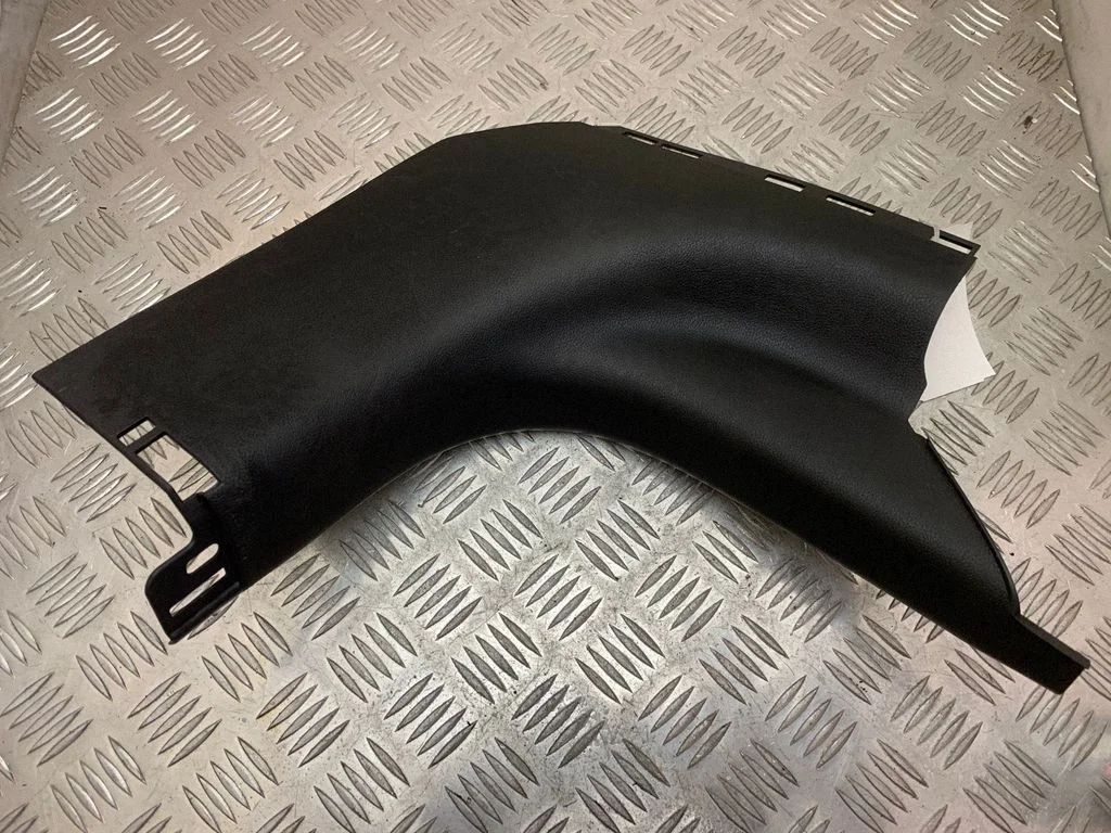 Front sill trim cover FR3B6302348AFW