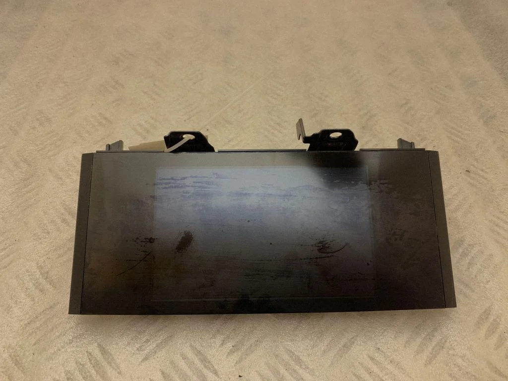 Screen/display/small screen – Lexus IS III XE30 (2013-2020)