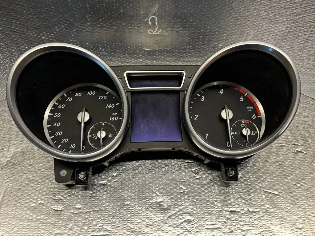 Speedometer (instrument cluster) A1669009014