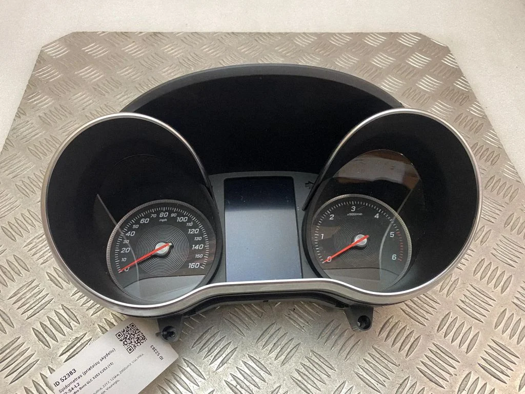 Spidometrs (instrumentu panelis) – Mercedes-Benz GLC klase C253 (2016-)