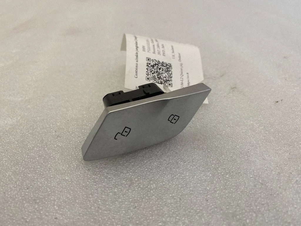 Central locking switch button – BMW 7 Series G11 G12 (2015-2022)