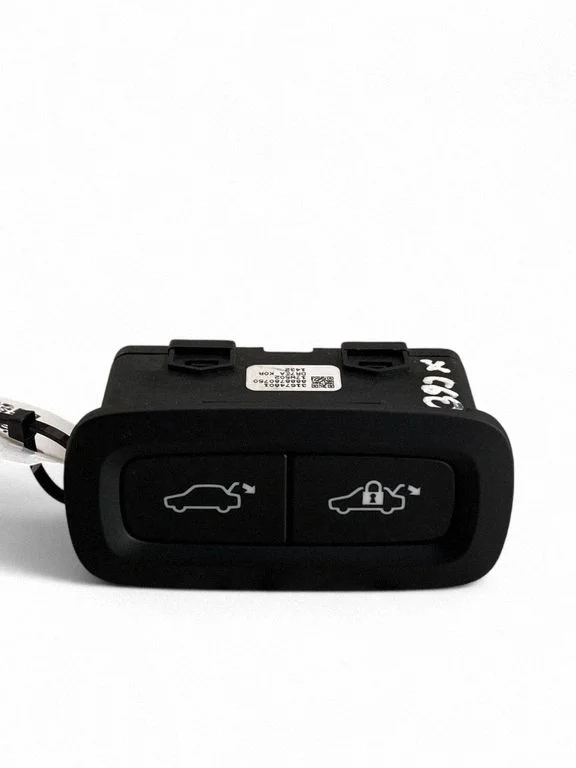 Bagāžnieka vāka aizvēršanas slēdzis – Volvo XC90 (2014-)