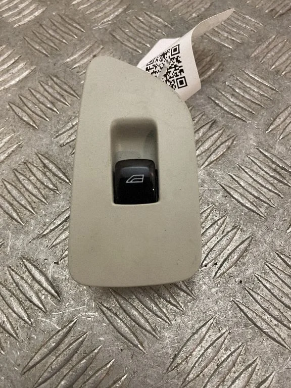 Elektrisko logu slēdzis 31376458
