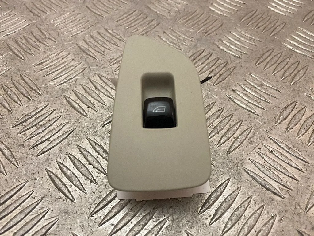 Electric window control switch 31376458