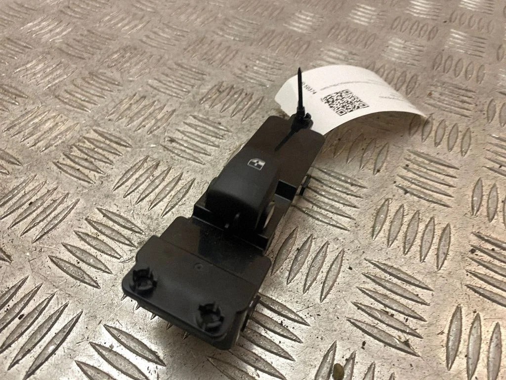 Elektrisko logu slēdzis 3K55121200
