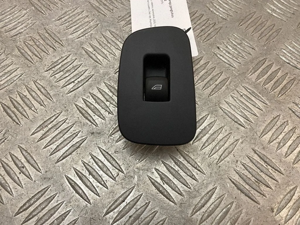 Elektriaknate lüliti 31433408