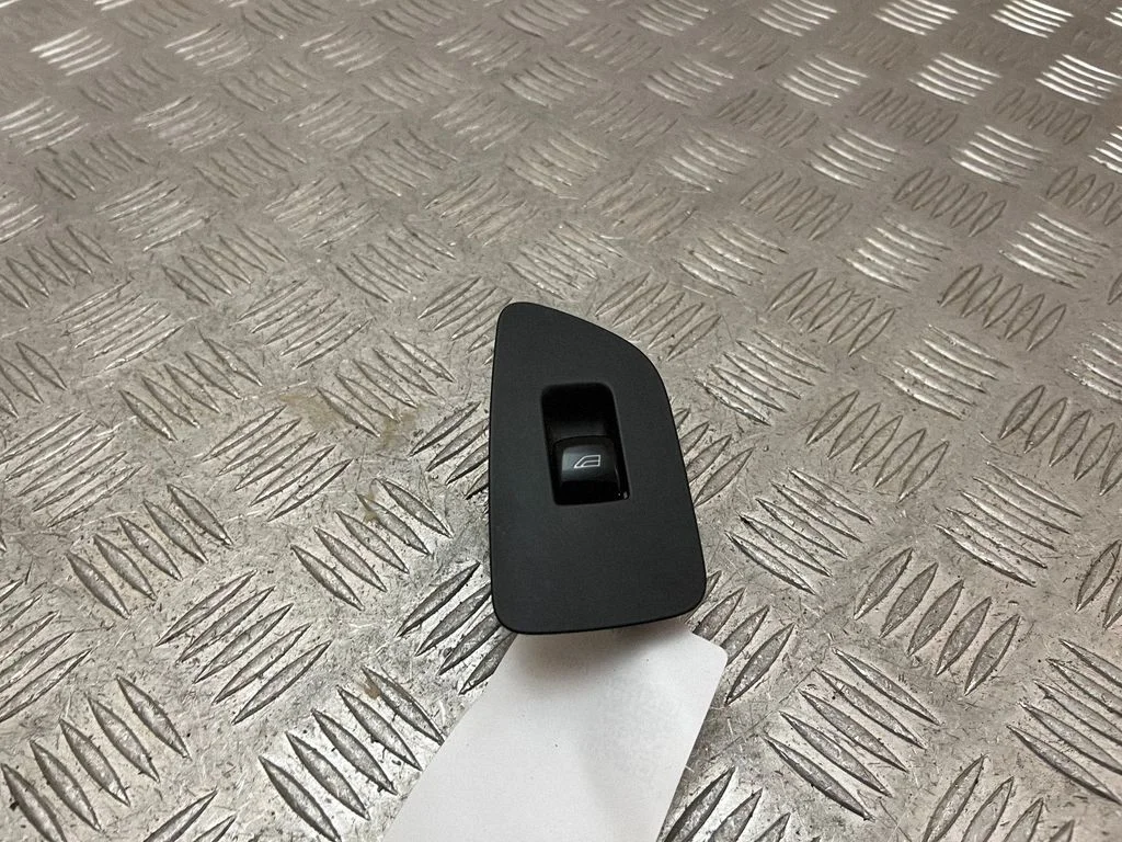 Electric window control switch 31376458