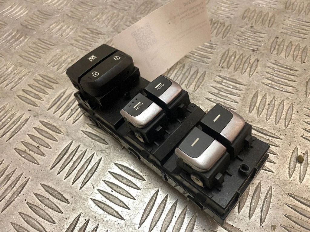 Electric window control switch 93570F1070