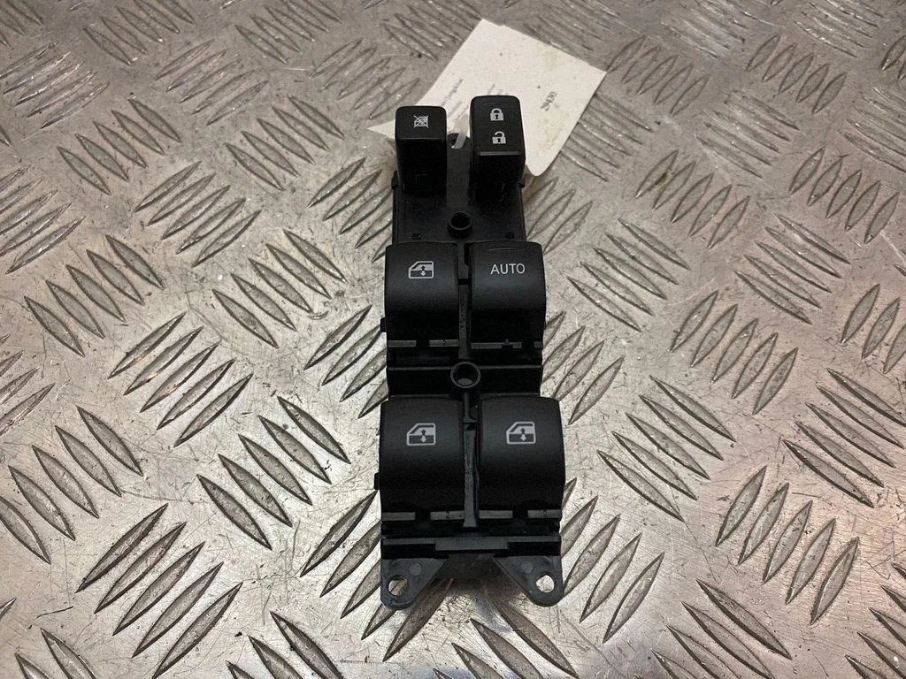 Electric window control switch 2667T14AD
