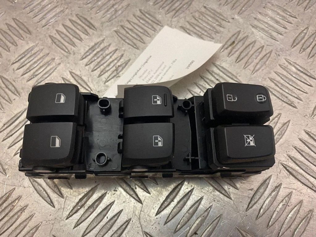 Elektrisko logu slēdzis 93570J9200