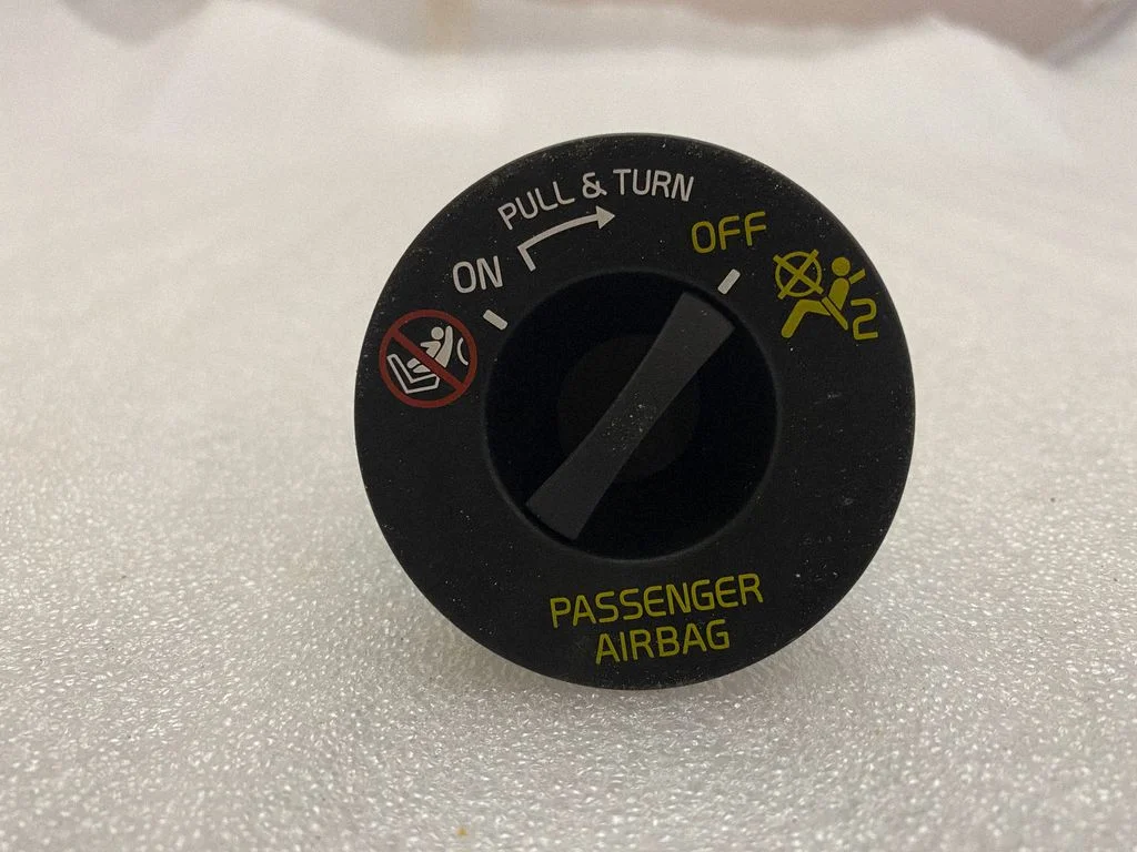 Passenger airbag on/off switch – Volvo XC60 (2017-)