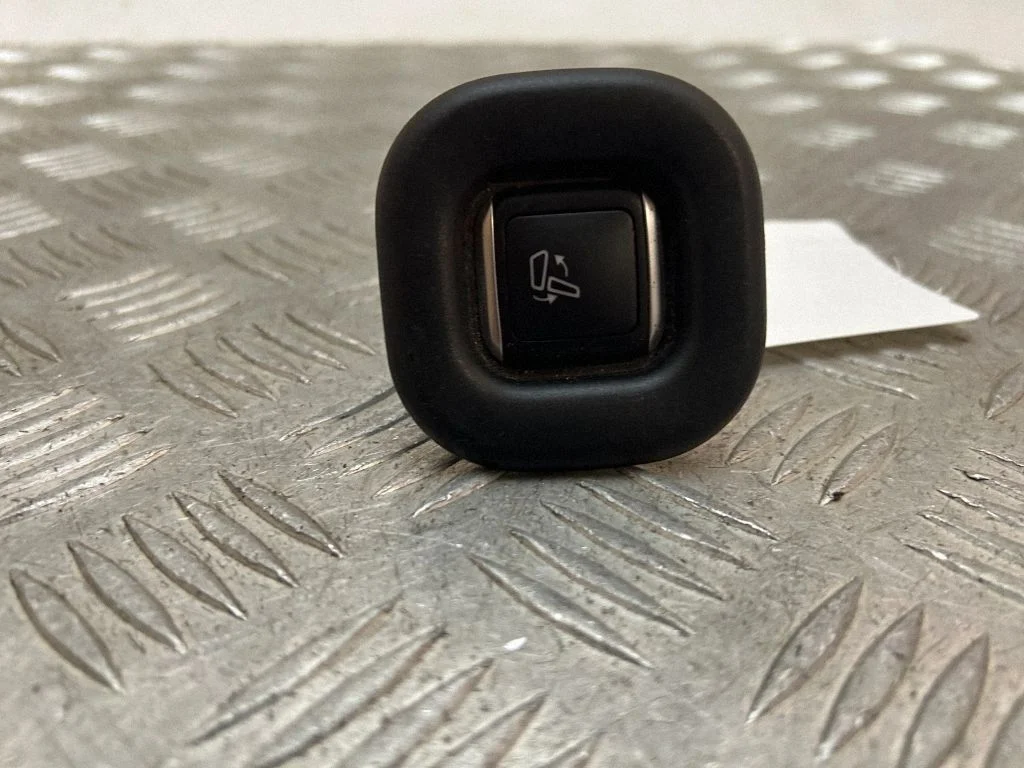 Seat control switch A1669050151