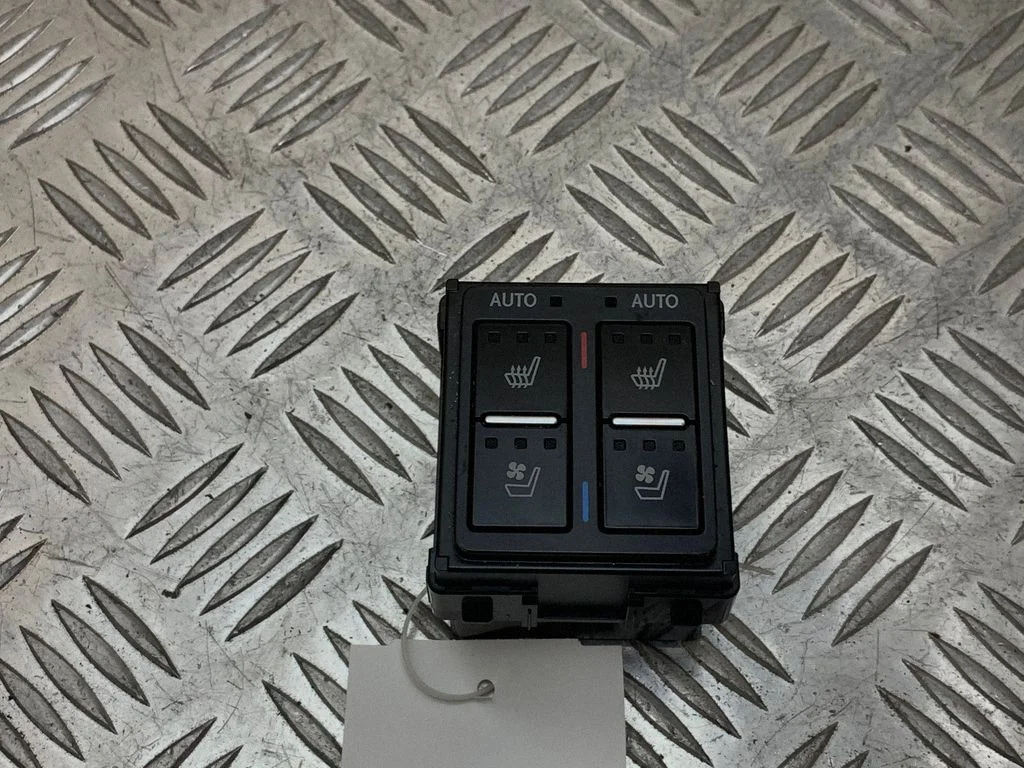 Sēdekļu apsildes slēdzis 847524810