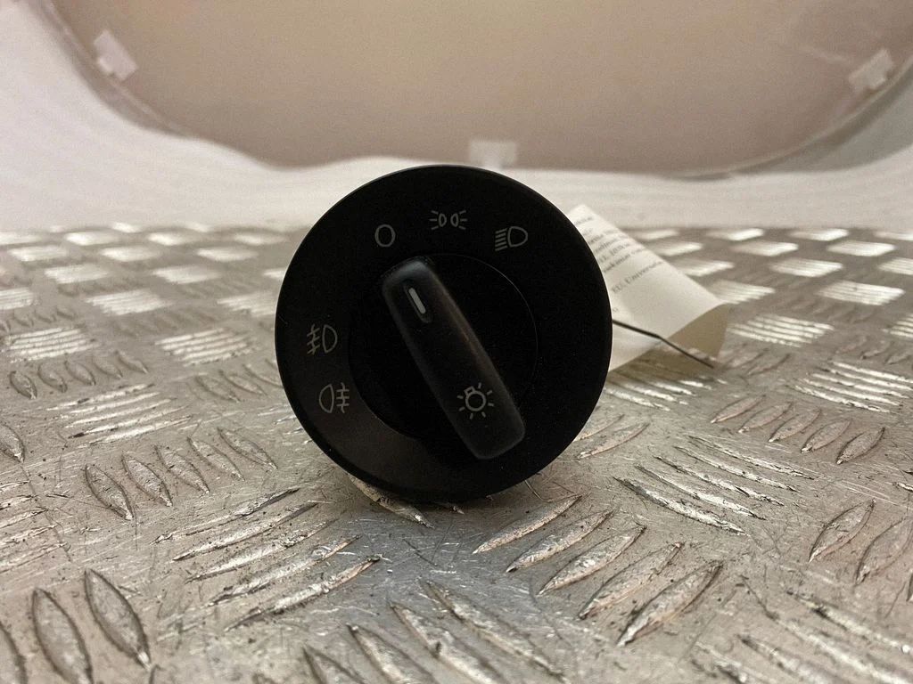 Light switch – Skoda Octavia Mk2 (1Z) (2004-2013)