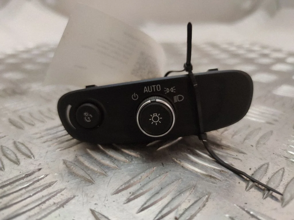 Light switch 84192536 – Buick Encore GX I (2019-)