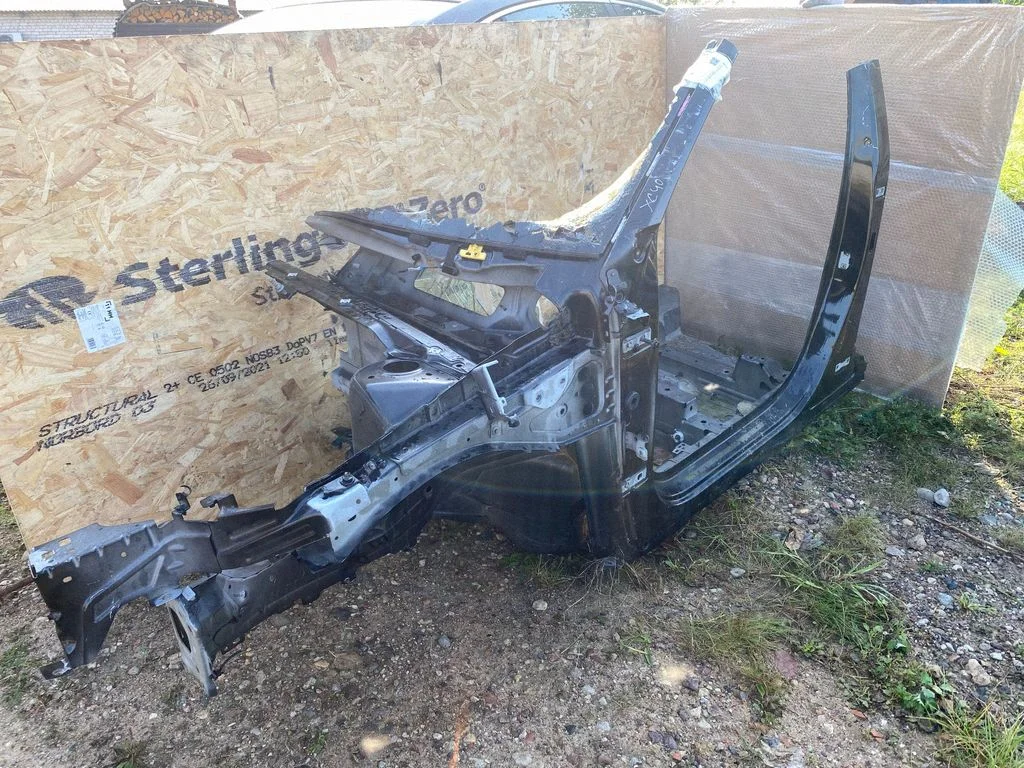 Front quarter panel – left