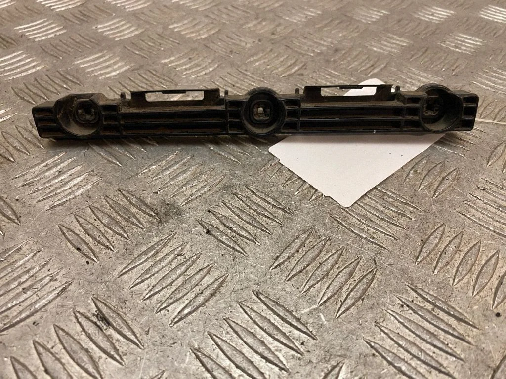 Sill supporting ledge 100369200C